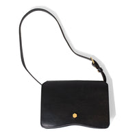 Lindquist The Val in Black